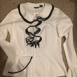 Women’s size medium NWT long sleeve ruffle top